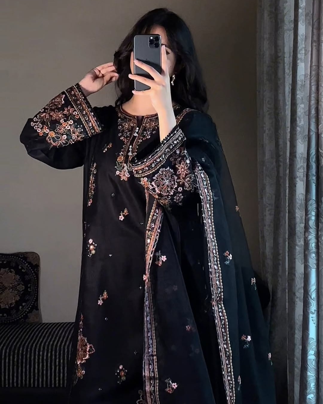 Elegant Embroidered 3-Piece Suit B267